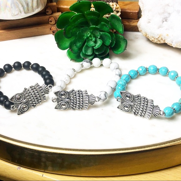 Owl charm bracelet with black onyx beading - Picture 2 of 2